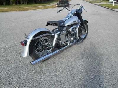 70 Harley-Davidson FLH 1200 Super Glide
