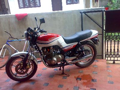 83 Suzuki GS 550 L