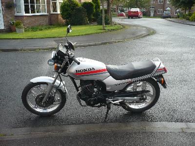 85 Honda CB 125 T 2