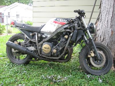 85 Yamaha FZ 750