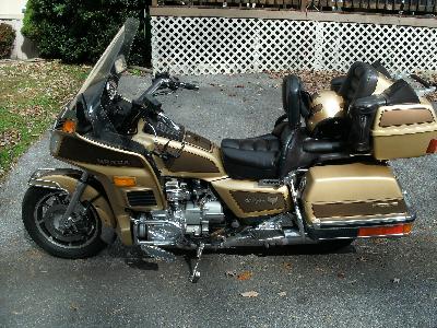 85 Honda GL 1200 DX Gold Wing