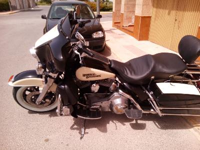 90 Harley-Davidson FLHS 1340 Electra Glide Sport (reduced effect)