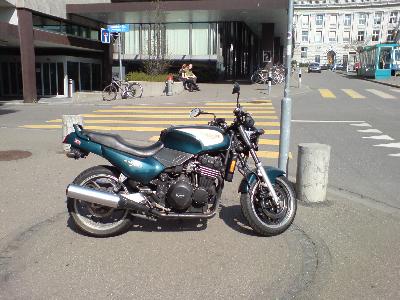 96 Triumph Trident 900