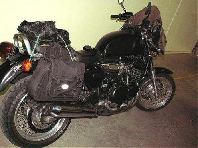 98 Triumph Trident 900