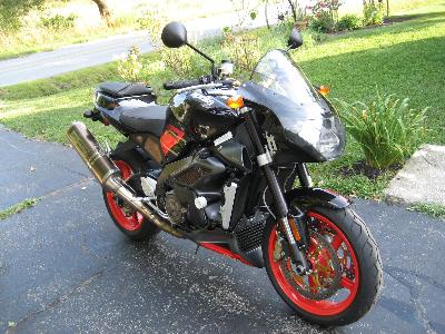 04 Aprilia Tuono 1000 R