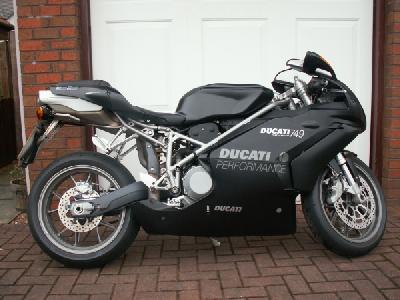04 Ducati 749