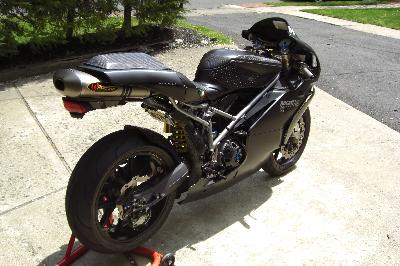 04 Ducati 749