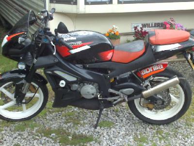04 Aprilia TUONO 125