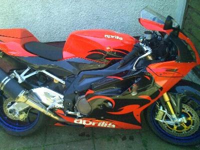 05 Aprilia RSV 1000 R Factory