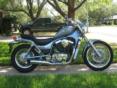 06 Suzuki Boulevard S50