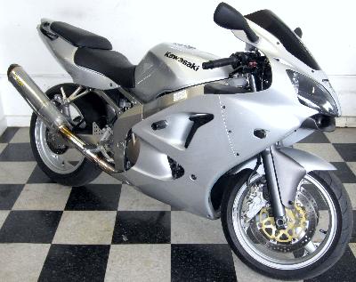 06 Kawasaki ZZR 600