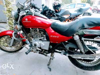 11 Bajaj Avenger 220