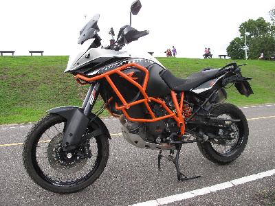 13 KTM 1190 Adventure R