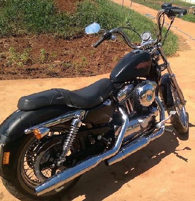 13 Harley-Davidson Sportster Seventy-Two