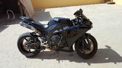14 Yamaha YZF-R1
