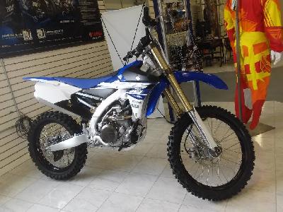 15 Yamaha YZ450F